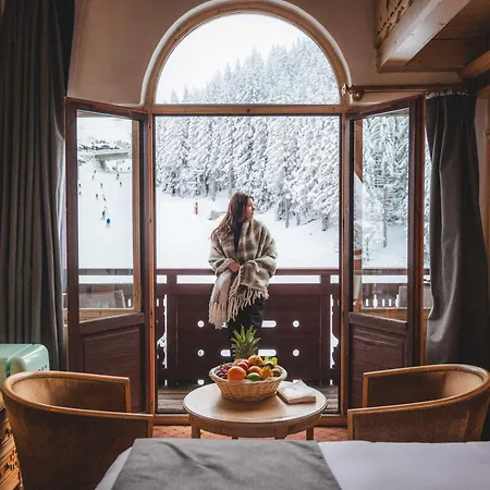 Le Carlina 1850 Szálloda Courchevel