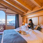 Hotel Hotel Le Carlina Courchevel 1850 5*