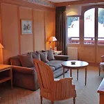 Hotel Hotel Le Carlina Courchevel 1850 5*